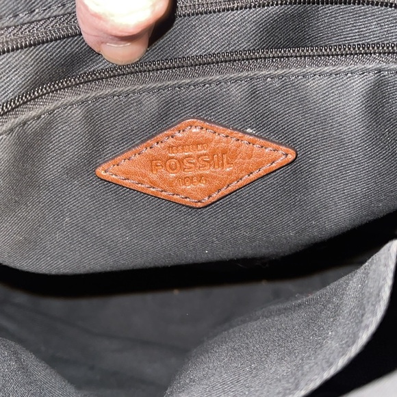 $25 (ππΌππ πΎππΌππΎπ)FOSSIL FIONA CROSSBODY - Picture 11 of 15